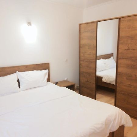 Gold Apartments Baia Mare Extérieur photo